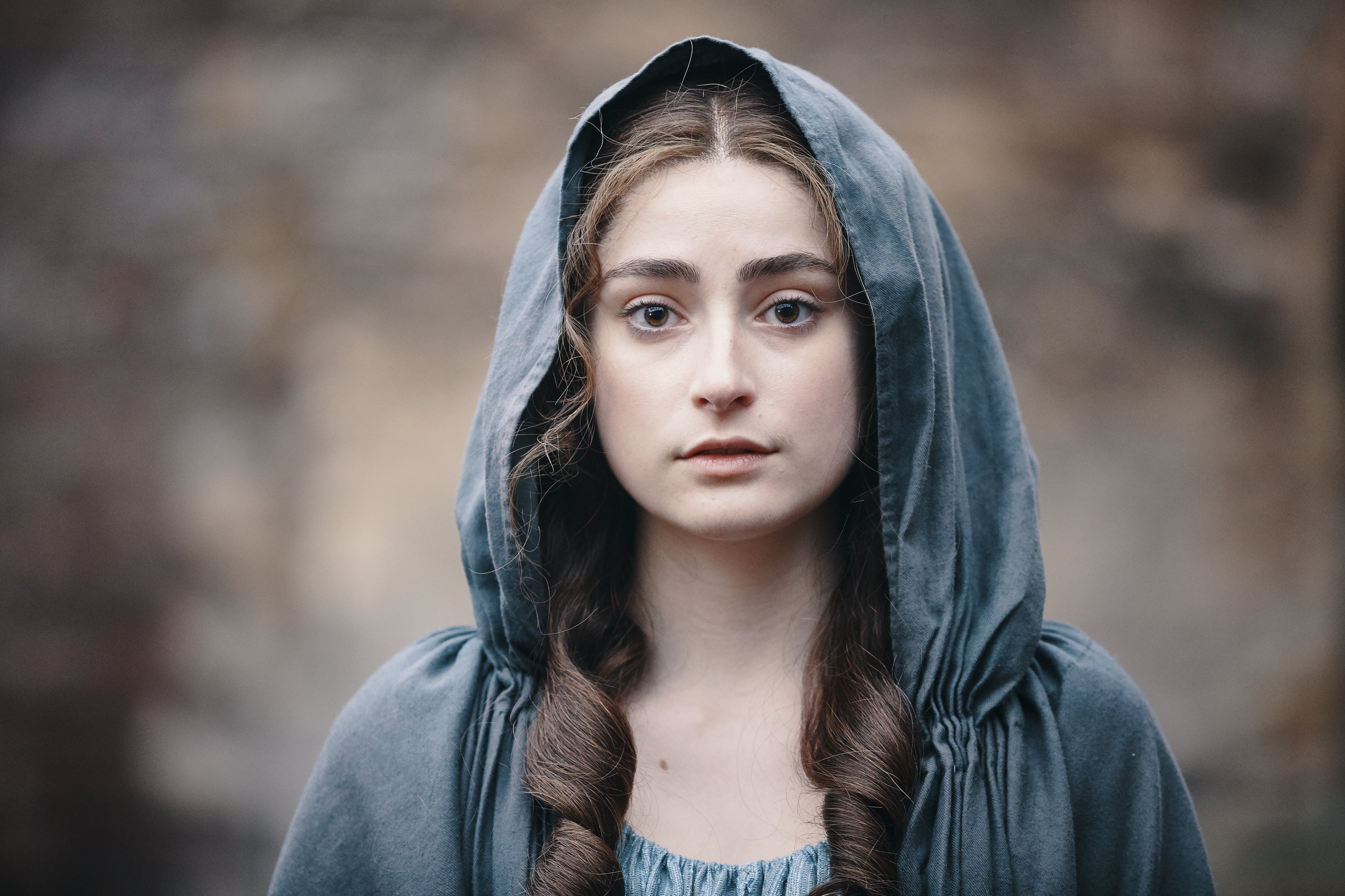 Interview: Ellise Chappell on returning to 'Poldark' - Articles | CROOKES Magazine